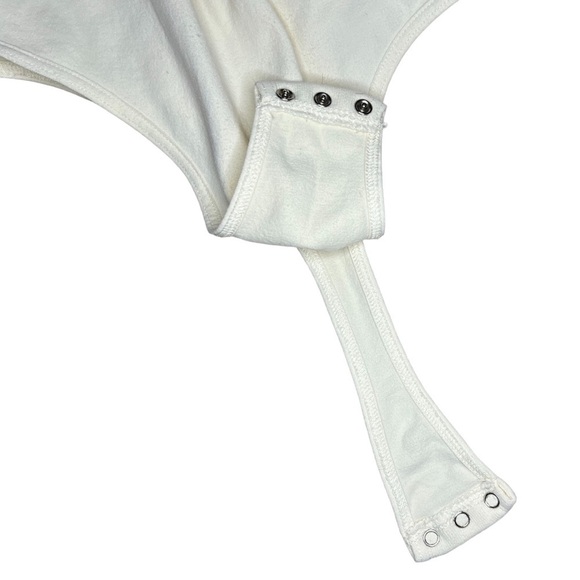 Free People Feels Right Ivory Scallop Edge Bodysuit Size Small - Picture 4 of 5